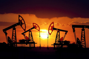 Фотография к новости: Прогноз цены на нефть озвучили в Миннацэкономики