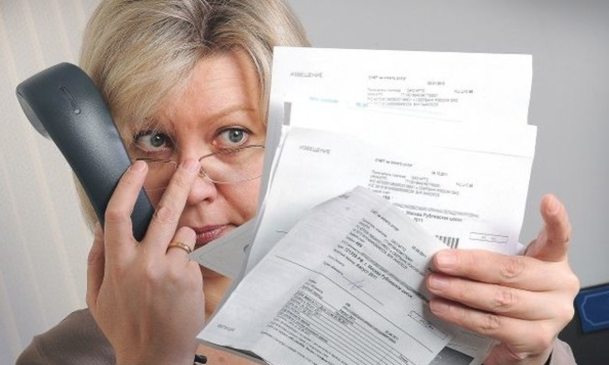 Почему казахстанцы переплачивают за кредиты, рассказали в Нацбанке