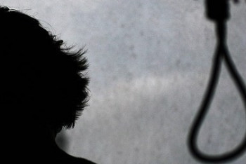 Досудебное расследование начато по факту суицида семиклассницы в Караганде 