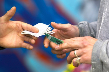 Фотография к новости: Две сотни точек наркосбыта ликвидировали в ЮКО за год