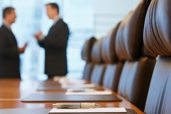 Фотография к новости: Руководство пьяного сотрудника антикоррупционной службы наказали – Шпекбаев