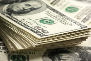 Фотография к новости: 70 тыс долларов пыталась вывезти из Казахстана гражданка Туркменистана