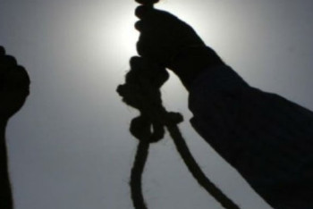 13-летняя школьница из Караганды повесилась у себя в комнате 