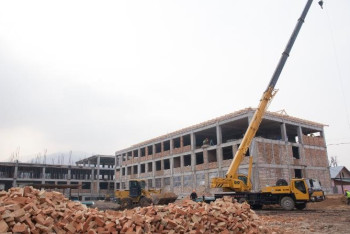 Недостроенную школу в Уральске связали с "Делом Бишимбаева" 