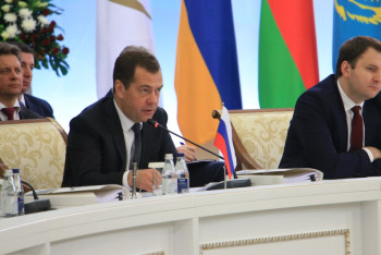 Фотография к новости: Мы готовы к тому, чтобы запустить маркировку лекарств  - Медведев