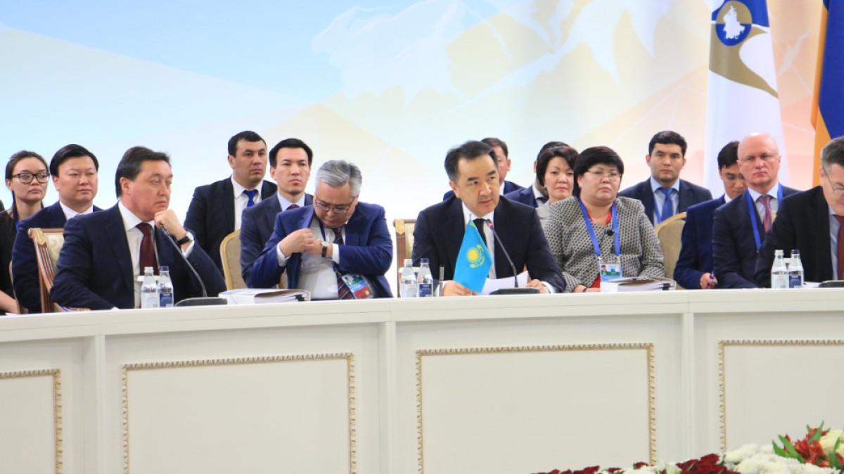 Медведев призвал ускорить процесс внедрения Таможенного кодекса ЕАЭС