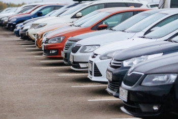 Потерявшему на парковке свой автомобиль астанчанину помогли полицейские 