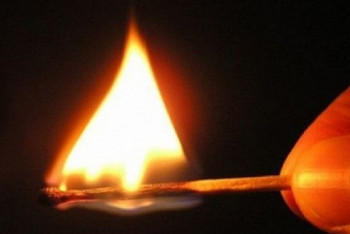 Фотография к новости: Самоподжог пыталась совершить женщина у здания Верховного суда 