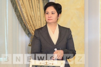 Фотография к новости: Госстипендии Первого Президента вручили мэтрам литературы и искусства