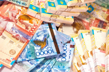 Фотография к новости: На треть увеличился за год объем депозитов населения в тенге