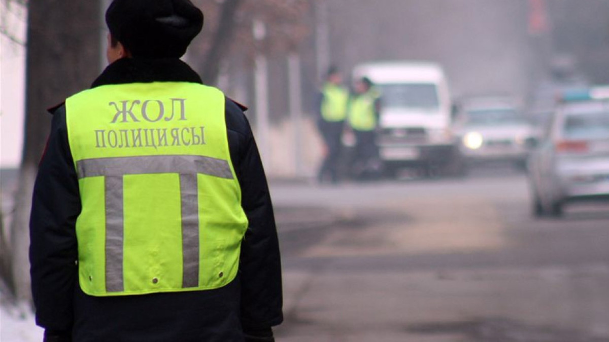 За перевозку пассажиров в багажнике наказали алматинского водителя