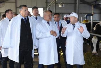 Фотография к новости: Шукеев первый рабочий визит в новом качестве совершил в ЮКО 