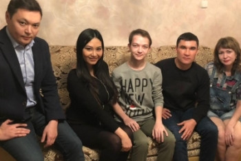 Серик Сапиев исполнил мечту подростка в Караганде  