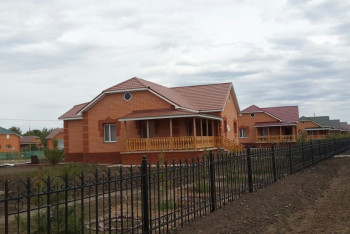 Блог акима села Родина забрасывают письмами с вопросами о переезде