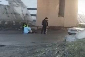 Фотография к новости: Мужчина упал с железнодорожного моста и погиб в ЮКО