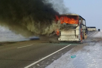 Фотография к новости: Двоих выживших при ЧП с автобусом, где погибли 52 человека, доставят в Актобе