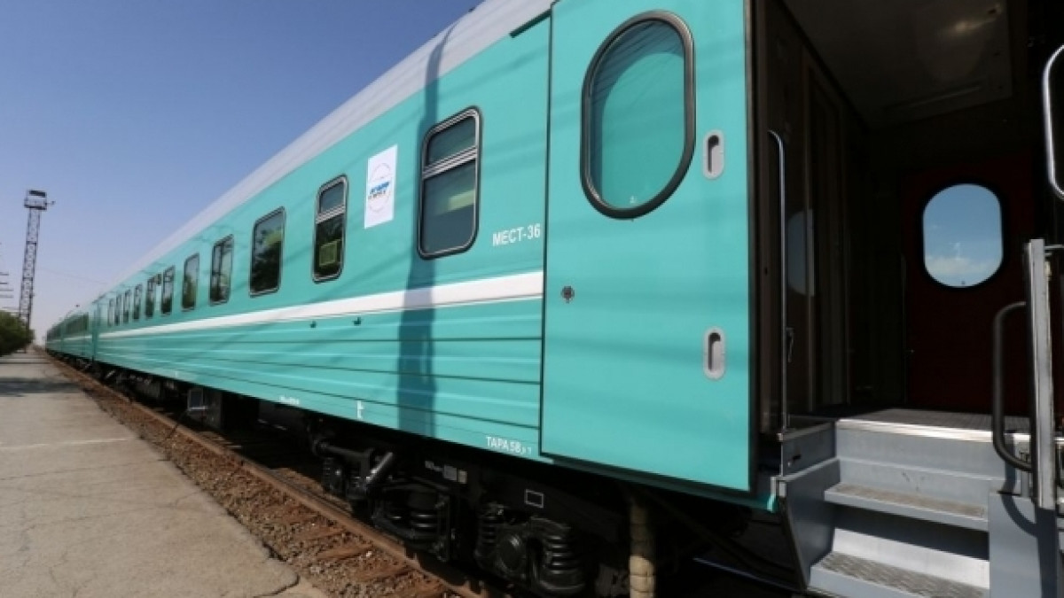 Депутаты просят Касымбека организовать проверку ветхих вагонов поезда Астана-Жезказган