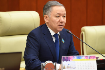 Фотография к новости: Нигматулин: Нам предстоит принять законы для реализации послания Президента