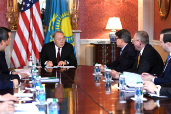 Фотография к новости: Назарбаев обсудил нефтегазовые проекты с министром энергетики США