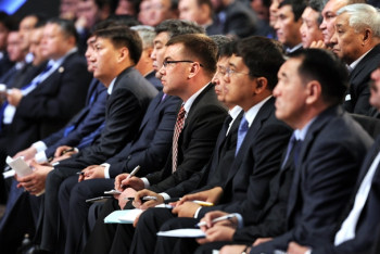 Фотография к новости: У казахстанских госслужащих определили уровень честности и стрессоустойчивости