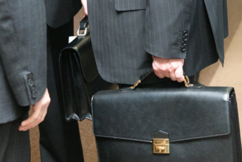 Фотография к новости: 17 сотрудников акимата попались на коррупции в Акмолинской области