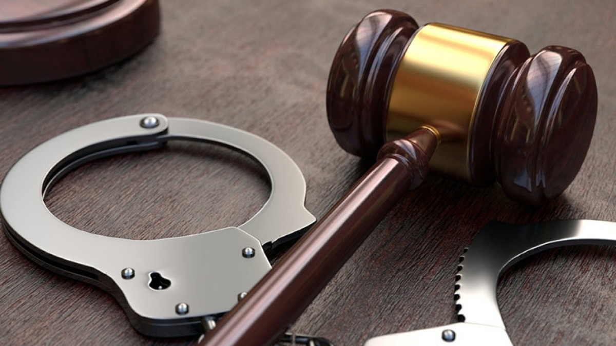 Экс-сотруднику Генпрокуратуры продлили домашний арест