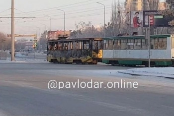 Фотография к новости: Трамвай сгорел в Павлодаре