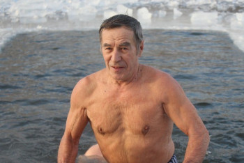 Моржи из Уральска открыли купальный сезон