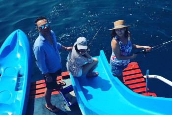 Баян Алагузова рыбачила в Тихом океане на свой день рождения 