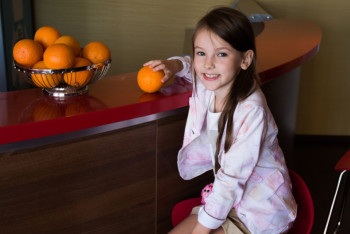 Фотография к новости: Данэлия Тулешова стала обладательницей премии «Народный любимец» 