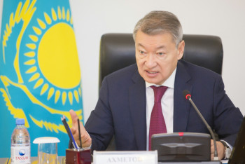 Фотография к новости: Школьники не проявляют интерес к музеям и театрам - Ахметов