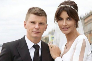 Фотография к новости: Жена Аршавина задержала рейс в Алматы, устроив на борту скандал