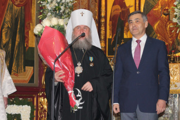 Фотография к новости: Митрополит Александр удостоен ордена "Парасат"