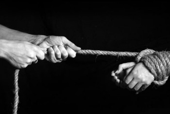 Фотография к новости: Россиянка в Казахстане продала свою дочь в рабство 