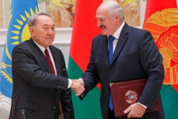 Фотография к новости: Как Назарбаев посетил Беларусь, показал телерадиокомплекс Президента