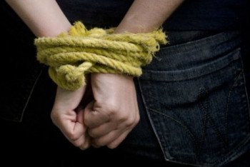 Связали и избили: дом крупного бизнесмена ограбили в Алматинской области