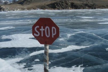 Из-за тонкого льда закрыты все переправы в Павлодарской области