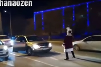 Фотография к новости: Танцующего Деда Мороза оштрафовали в Жанаозене