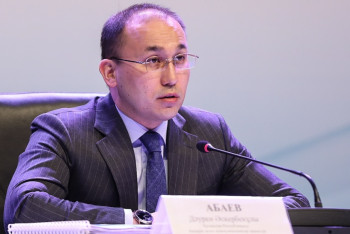 Фотография к новости: О первых итогах работы нового закона о СМИ Абаев обещает рассказать до июля