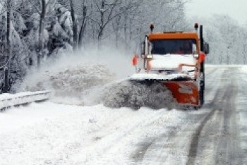 Фотография к новости: Порядка 300 единиц спецтехники будут дежурить на автотрассах РК на новогодние праздники