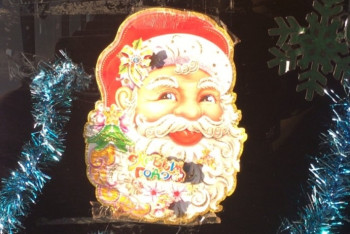 Фотография к новости: Водитель автобуса дарит новогодние подарки пассажирам в Костанае