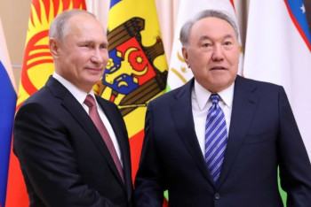 Фотография к новости: Назарбаев пожелал Путину успехов на предстоящих выборах