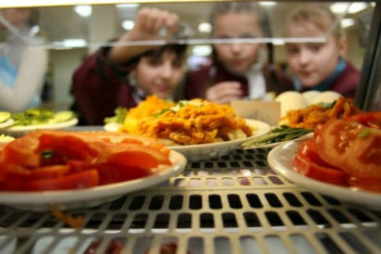 Фотография к новости: Грубейшие нарушения организации школьного питания выявлены в Астане 