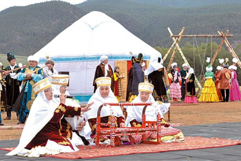 На какие праздники казахстанцы получат дополнительный выходной в 2018 году