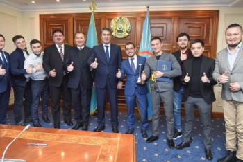 Чемпионы КВН «Спарта Номад» приняли поздравления акима Астаны