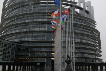 Фотография к новости: Казахстанские артисты спели поздравительную песню у Европарламента