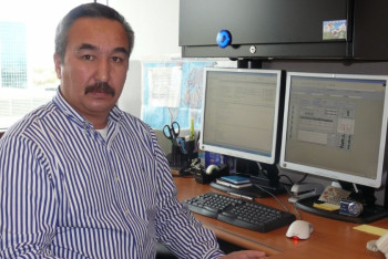 Фотография к новости: За что Назарбаев наградил сотрудника ТШО