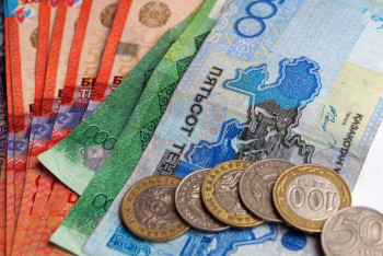 Фотография к новости: Казахстанцы стали больше брать кредиты