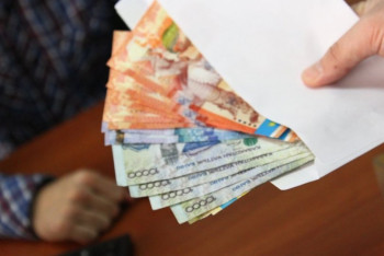 Фотография к новости: Около 3% алматинцев признались в даче взятки и обращении к влиятельным людям