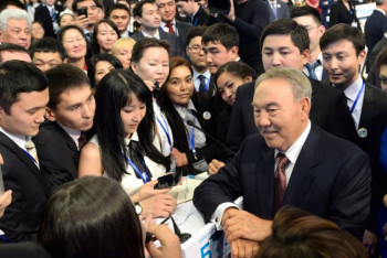 Фотография к новости: Назарбаев призвал не бояться доверять дела молодым специалистам